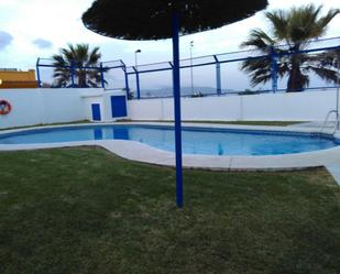 Piscina de Apartament de lloguer en Algeciras amb Aire condicionat