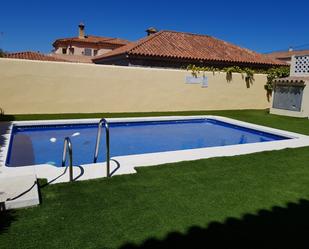 Swimming pool of House or chalet to rent in Algeciras