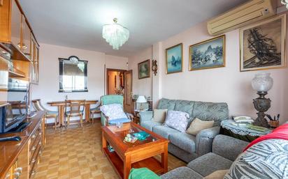 Living room of Flat for sale in  Madrid Capital  with Air Conditioner and Terrace