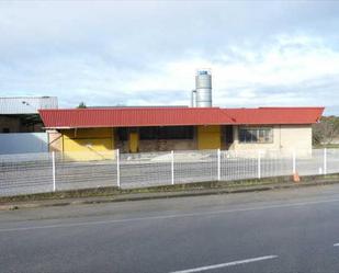 Industrial buildings to rent in Navia