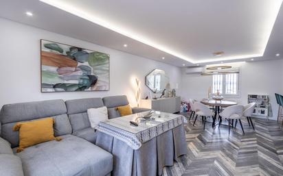 Sala d'estar de Casa o xalet en venda en Cijuela amb Terrassa i Balcó