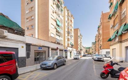 Vista exterior de Local en venda en  Granada Capital