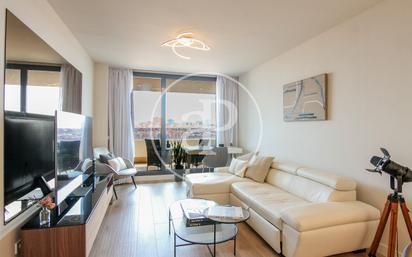Sala d'estar de Pis de lloguer en  Madrid Capital amb Aire condicionat, Terrassa i Balcó