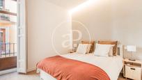 Bedroom of Flat for sale in  Madrid Capital  with Air Conditioner and Balcony