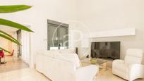 Sala d'estar de Casa adosada en venda en Bustarviejo amb Terrassa i Piscina