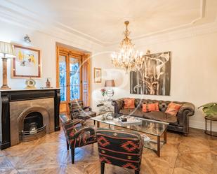 Living room of Flat for sale in  Madrid Capital  with Air Conditioner and Balcony