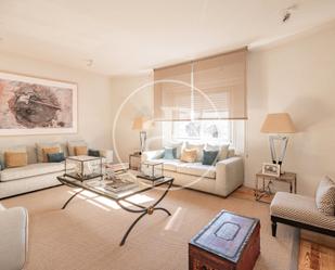 Living room of House or chalet for sale in  Madrid Capital  with Terrace