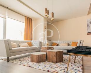 Living room of Attic to rent in  Madrid Capital  with Air Conditioner and Terrace