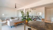 Living room of Flat for sale in  Madrid Capital  with Air Conditioner, Terrace and Balcony