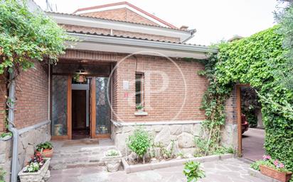 Vista exterior de Casa o xalet en venda en Pozuelo de Alarcón amb Aire condicionat i Terrassa