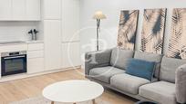 Sala d'estar de Dúplex de lloguer en  Madrid Capital amb Aire condicionat