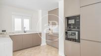 Kitchen of Flat for sale in  Madrid Capital  with Air Conditioner, Terrace and Balcony