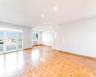 Living room of Flat to rent in  Madrid Capital  with Air Conditioner and Terrace