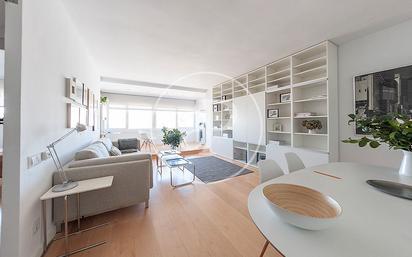 Living room of Flat to rent in  Madrid Capital  with Air Conditioner and Balcony