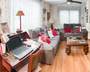 Living room of Flat for sale in  Madrid Capital  with Air Conditioner and Balcony