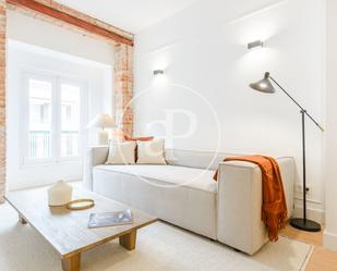 Living room of Flat to rent in  Madrid Capital  with Air Conditioner and Balcony