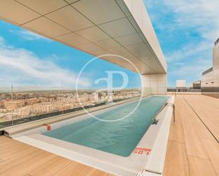 Swimming pool of Flat to rent in  Madrid Capital  with Air Conditioner