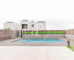 Piscina de Casa o xalet de lloguer en Majadahonda amb Aire condicionat, Terrassa i Piscina