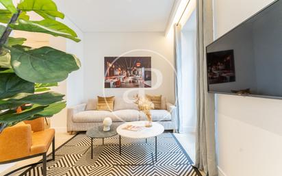 Living room of Flat to rent in  Madrid Capital  with Air Conditioner and Balcony