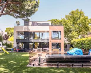 Exterior view of Flat for sale in Pozuelo de Alarcón  with Terrace