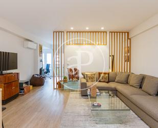 Living room of Flat to rent in  Madrid Capital  with Air Conditioner and Balcony