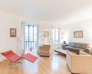 Living room of Flat to rent in  Madrid Capital  with Air Conditioner and Terrace