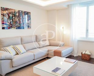 Living room of Flat to rent in  Madrid Capital  with Air Conditioner, Terrace and Balcony