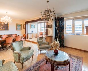 Living room of Flat for sale in  Madrid Capital  with Air Conditioner, Heating and Private garden