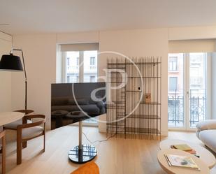 Living room of Flat to rent in  Madrid Capital  with Air Conditioner, Heating and Terrace