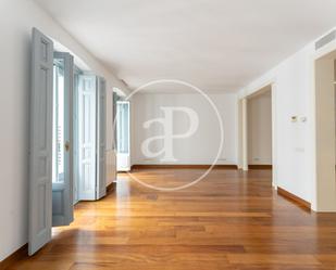 Flat to rent in  Madrid Capital  with Air Conditioner, Heating and Balcony