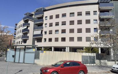 Exterior view of Flat for sale in  Valencia Capital  with Terrace and Swimming Pool