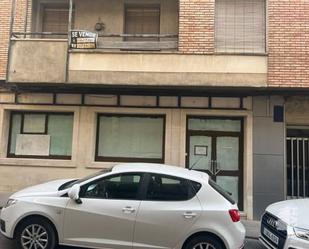 Exterior view of Office for sale in Huelma
