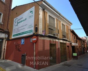 Vista exterior de Edifici en venda en Aranda de Duero