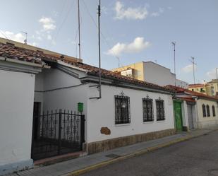 Vista exterior de Casa o xalet en venda en Aranda de Duero