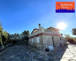 Vista exterior de Casa o xalet en venda en Fuentespina amb Calefacció, Jardí privat i Terrassa