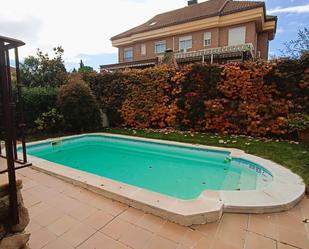 Swimming pool of House or chalet for sale in Villaviciosa de Odón  with Air Conditioner, Terrace and Swimming Pool