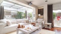 Sala d'estar de Àtic en venda en  Barcelona Capital amb Aire condicionat i Terrassa