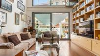 Sala d'estar de Casa o xalet en venda en  Barcelona Capital amb Aire condicionat i Terrassa