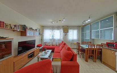 Living room of Flat for sale in Sant Martí Sarroca  with Air Conditioner and Swimming Pool