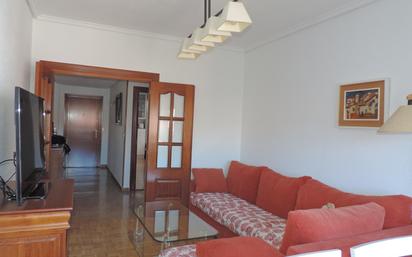 Sala d'estar de Pis de lloguer en Salamanca Capital amb Balcó