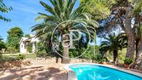 Jardí de Casa o xalet en venda en Torrent amb Aire condicionat, Terrassa i Piscina