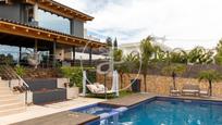 Swimming pool of House or chalet for sale in Bétera  with Air Conditioner, Terrace and Swimming Pool