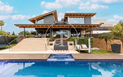 Swimming pool of House or chalet for sale in Bétera  with Air Conditioner, Terrace and Swimming Pool