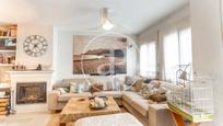 Living room of Single-family semi-detached for sale in Mislata  with Air Conditioner and Terrace