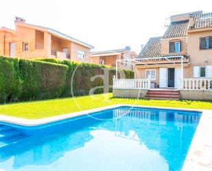 Garden of Single-family semi-detached to rent in Paterna  with Air Conditioner, Terrace and Swimming Pool