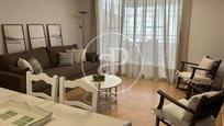 Sala d'estar de Àtic de lloguer en La Pobla de Farnals amb Aire condicionat, Terrassa i Balcó