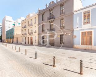 Exterior view of Single-family semi-detached for sale in  Valencia Capital  with Air Conditioner and Terrace