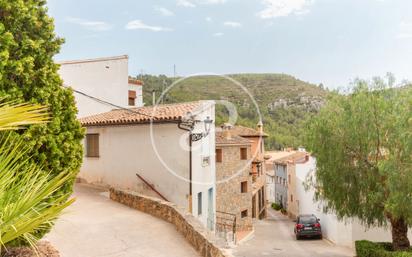 Vista exterior de Casa adosada en venda en Gaibiel amb Terrassa i Balcó