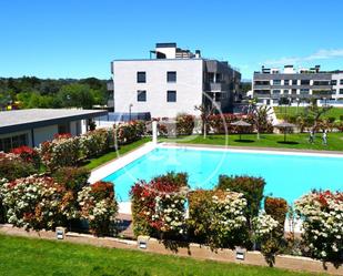 Piscina de Pis de lloguer en Rocafort amb Aire condicionat, Terrassa i Balcó