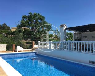 Vista exterior de Casa o xalet en venda en Alzira amb Aire condicionat, Terrassa i Piscina